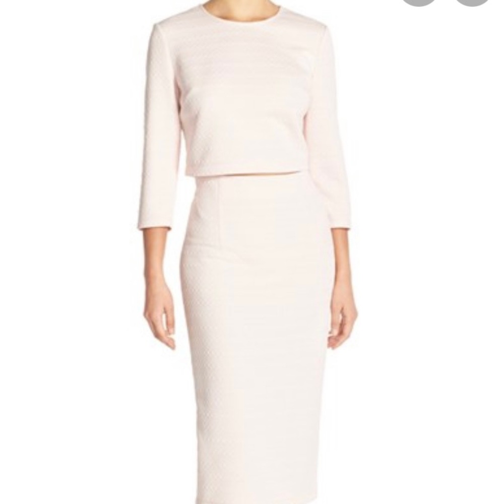 Donna Morgan Vintage looking 2 pics suit